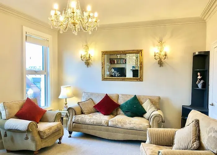 The Pirate's Palace, - Elegant, Comfy, Fun Ferienhaus Whitby