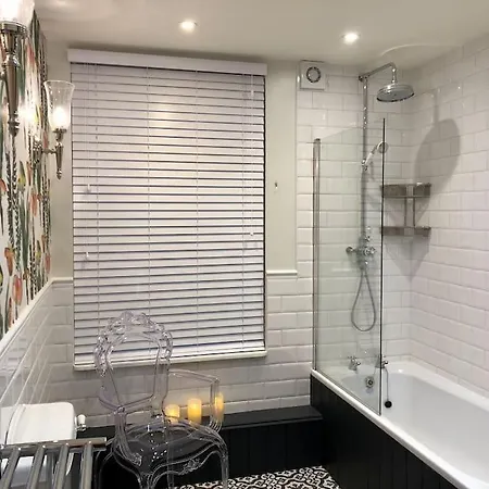 Dom wakacyjny The Pirate's Palace, - Elegant, Comfy, Fun Whitby