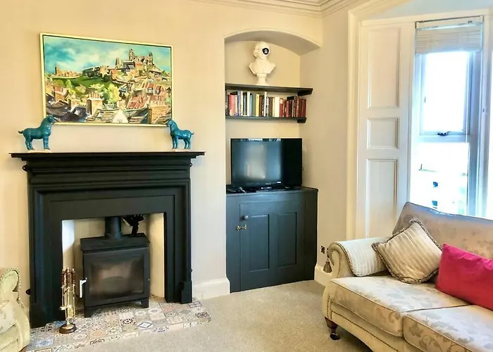 The Pirate's Palace, - Elegant, Comfy, Fun