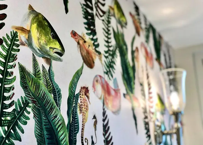 The Pirate's Palace, - Elegant, Comfy, Fun 度假居 *